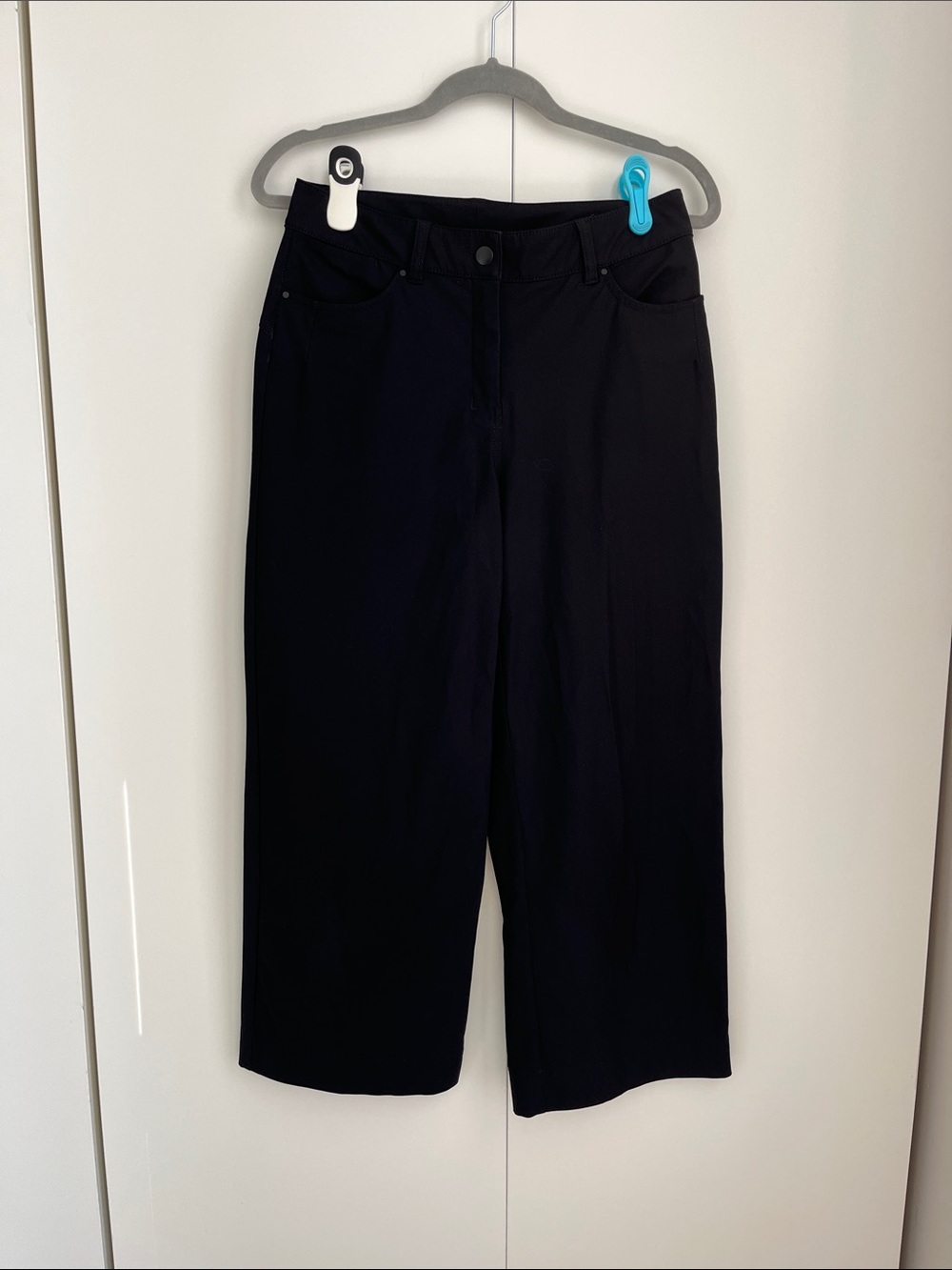 Black Wide-Leg Women’s Ankle Pants